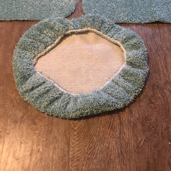 Bathroom Rug Set - Picture 3 of 5